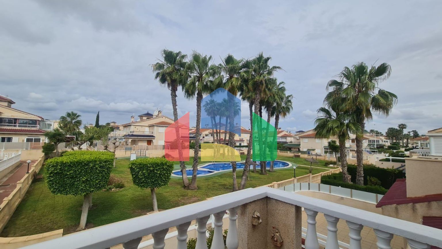 Бунгало в Ориуэла Коста ID B10866