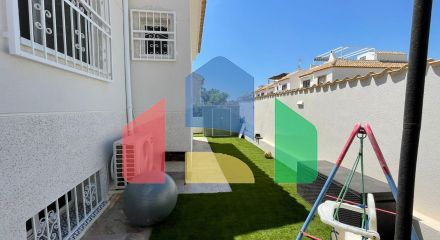 ШИКАРНЫЙ ДОМ С БАССЕЙНОМ! ПОСЛЕ РЕМОНТА! САУНА И БОЛЕЕ 300 м2 УЧАСТОК! ШИКАРНЫЙ ДОМ С БАССЕЙНОМ! ПОСЛЕ РЕМОНТА! САУНА И БОЛЕЕ 300 м2 УЧАСТОК!