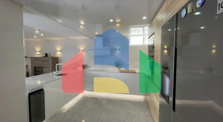 ШИКАРНЫЙ ДОМ С БАССЕЙНОМ! ПОСЛЕ РЕМОНТА! САУНА И БОЛЕЕ 300 м2 УЧАСТОК! ШИКАРНЫЙ ДОМ С БАССЕЙНОМ! ПОСЛЕ РЕМОНТА! САУНА И БОЛЕЕ 300 м2 УЧАСТОК!