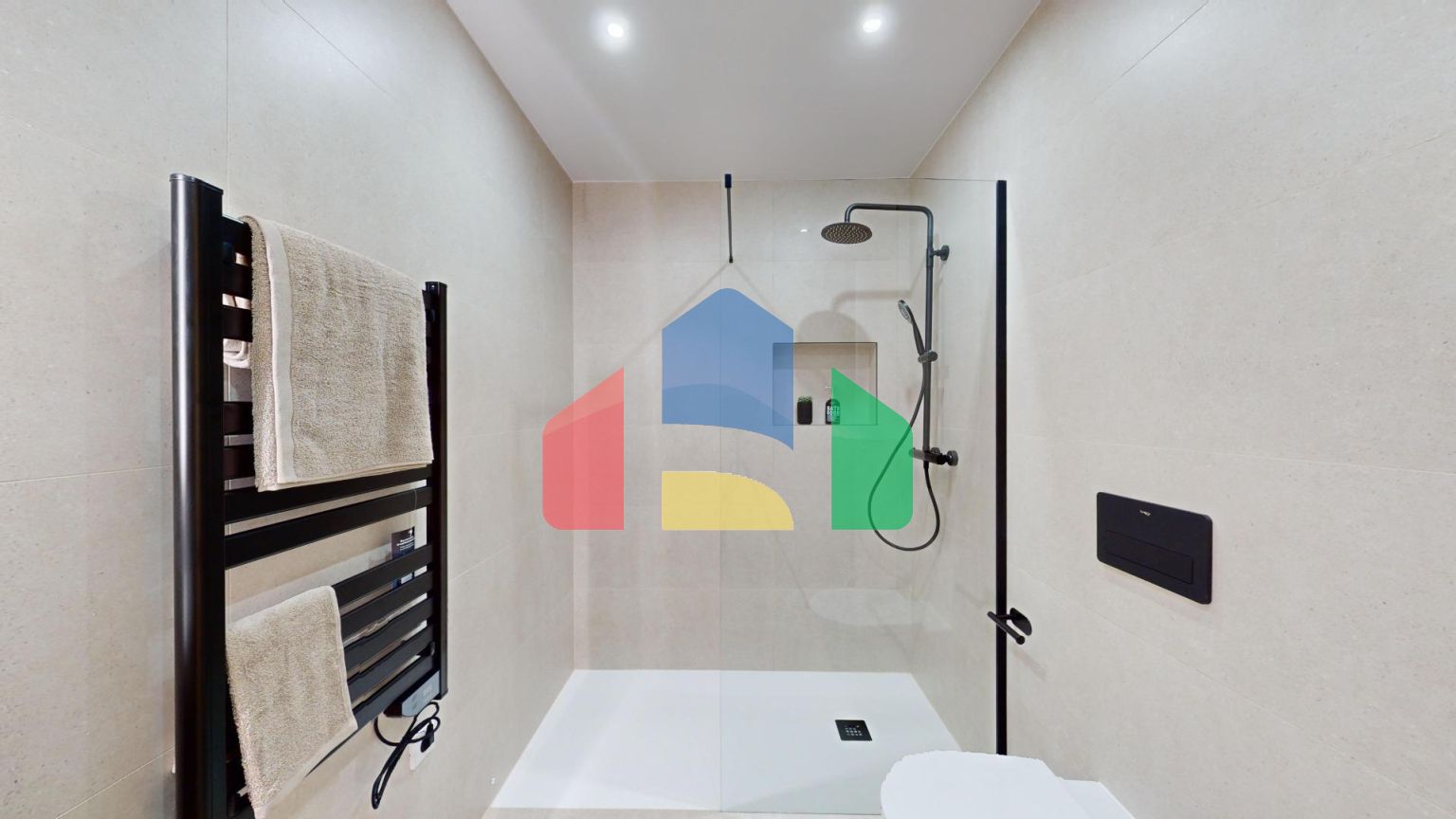 НОВЫЙ ЖИЛОЙ КОМПЛЕКС В ЛОМАС-ДЕ-КАБО-РОИГ