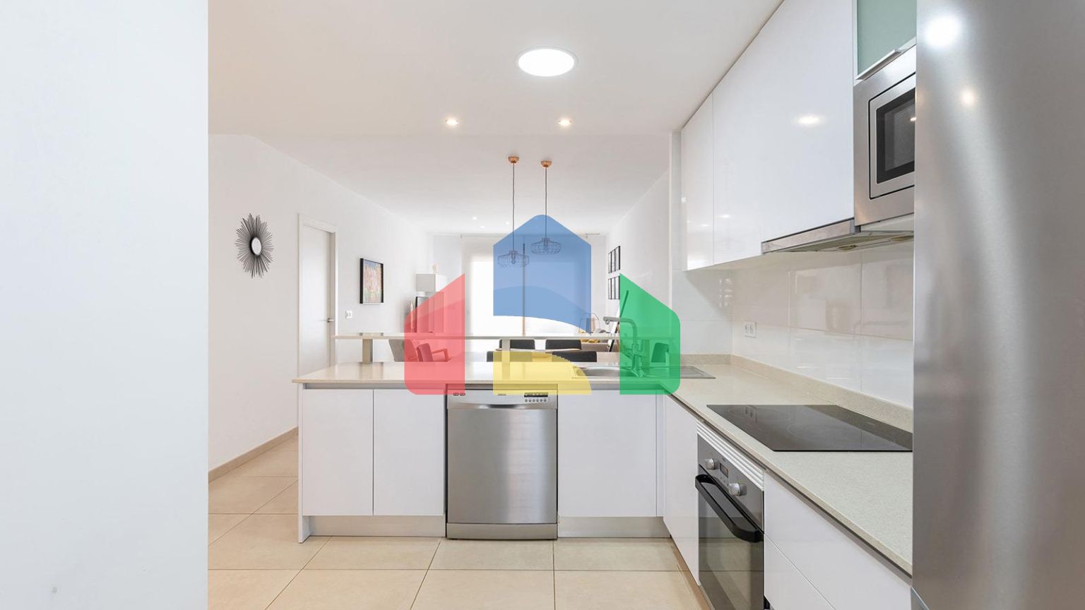 АПАРТАМЕНТЫ В ЗАКРЫТОМ КОМПЛЕКСЕ С ТУР-ЛИЦЕНЗИЕЙ. 3 СПАЛЬНИ. 2 ВАННЫЕ КОМНАТЫ. ПАРКИНГ. БАССЕЙН.