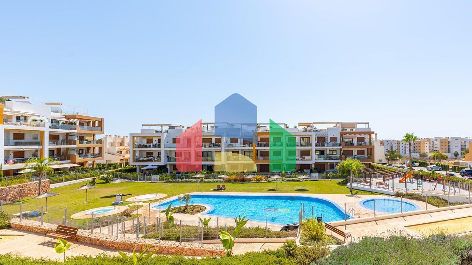 АПАРТАМЕНТЫ В ЗАКРЫТОМ КОМПЛЕКСЕ С ТУР-ЛИЦЕНЗИЕЙ. 3 СПАЛЬНИ. 2 ВАННЫЕ КОМНАТЫ. ПАРКИНГ. БАССЕЙН.