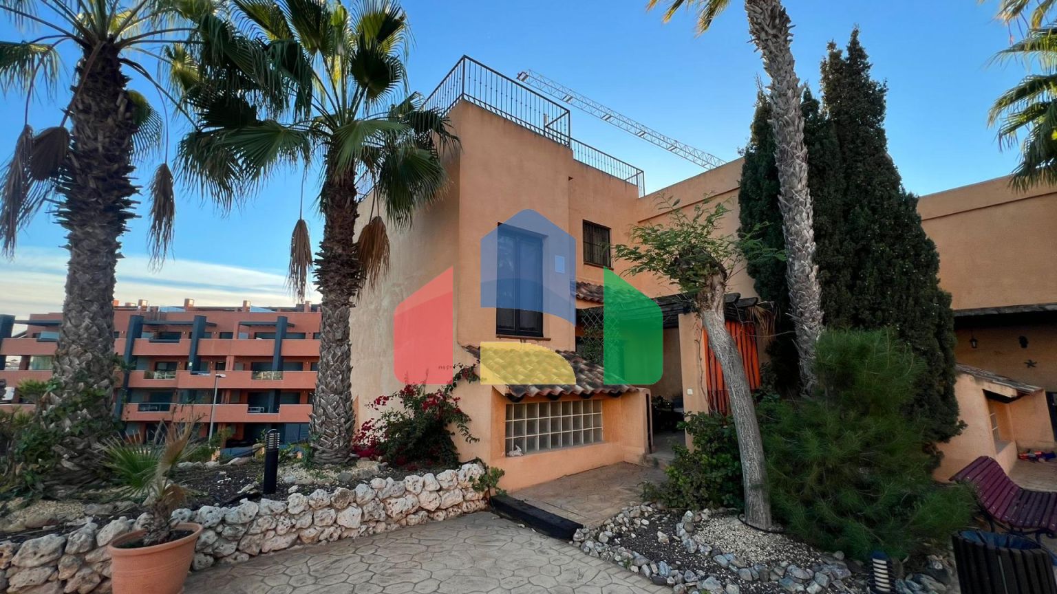 Прекрасный дуплекс популярном районе Вилламартин