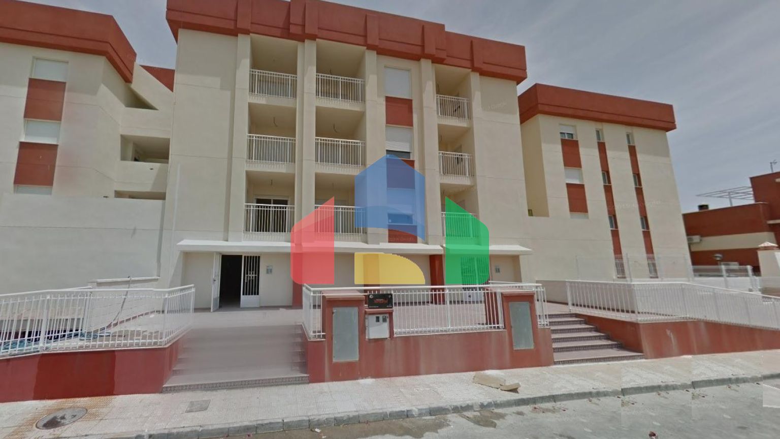 Регенерированный жилой комплекс в Ломас-де-Кабо-Роиг — обновленные апартаменты