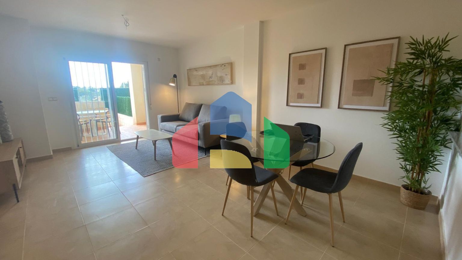 Регенерированный жилой комплекс в Ломас-де-Кабо-Роиг — обновленные апартаменты