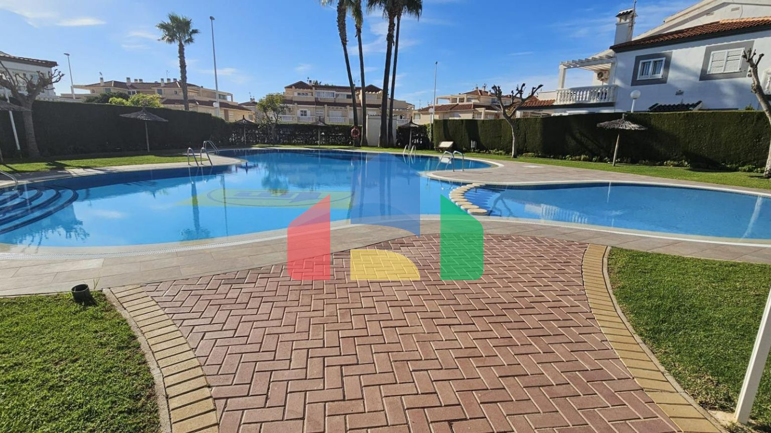 Дуплекс в Ориуэла Коста ID 0-D41123