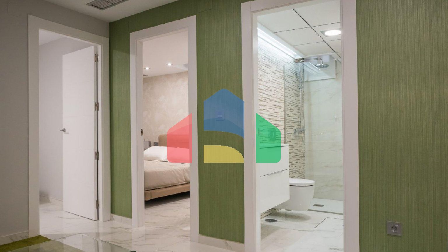 СОВРЕМЕННАЯ ВИЛЛА ПОСЛЕ ПОЛЯ ДЛЯ ГОЛЬФА