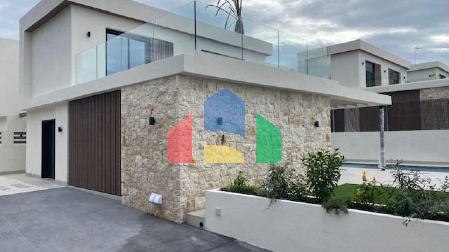 НОВЫЕ ВИЛЛЫ В ОРИУЭЛА КОСТА