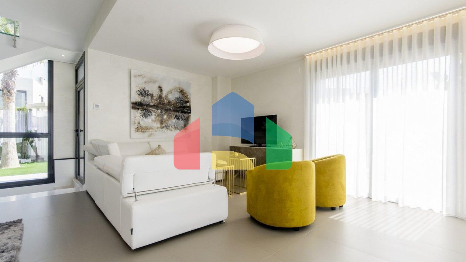 НОВЫЕ СТРОИТЕЛЬНЫЕ ВИЛЛЫ В 250 М ОТ ПЛЯЖА В КАМПУМОРЕ