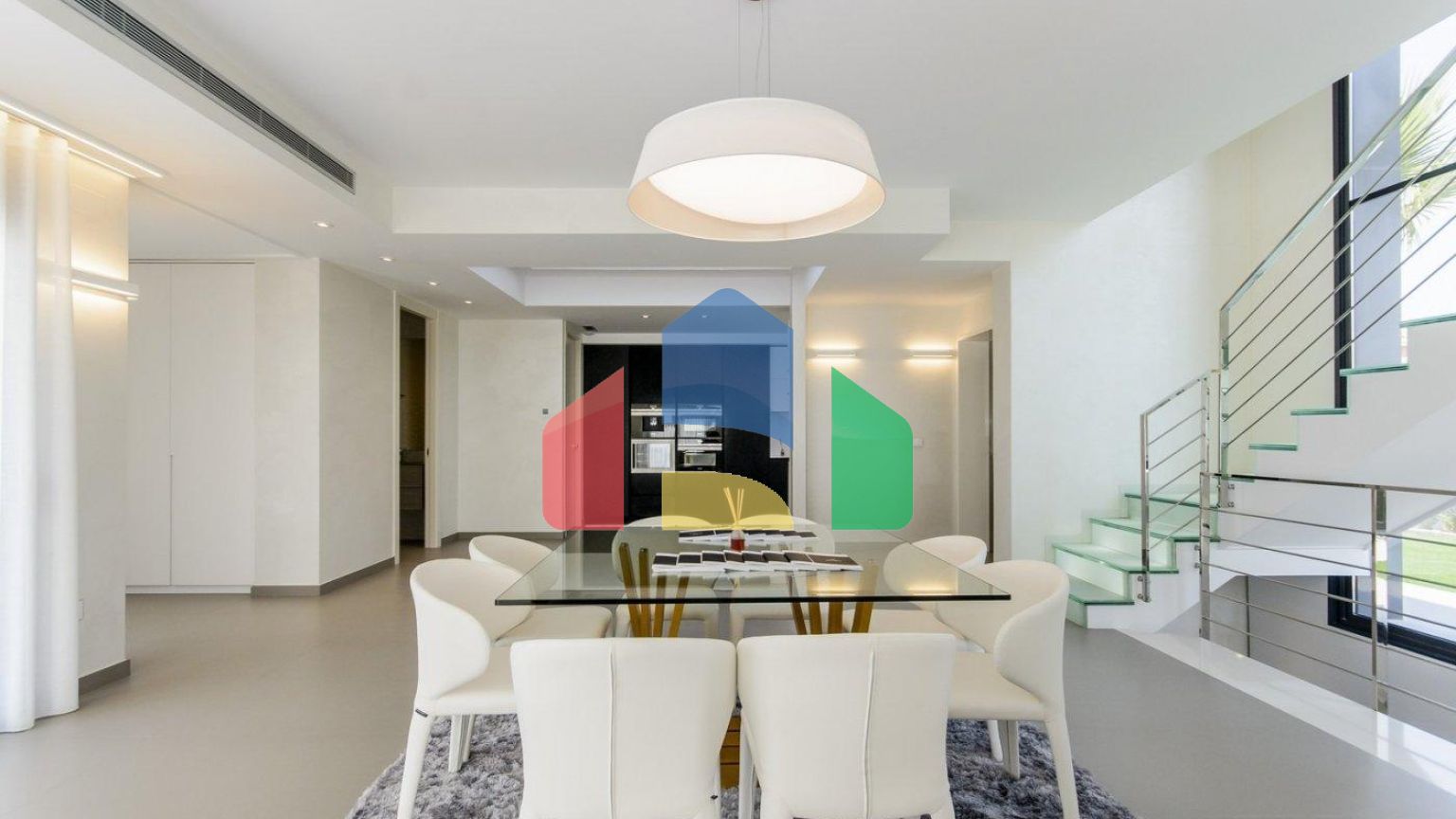 НОВЫЕ СТРОИТЕЛЬНЫЕ ВИЛЛЫ В 250 М ОТ ПЛЯЖА В КАМПУМОРЕ