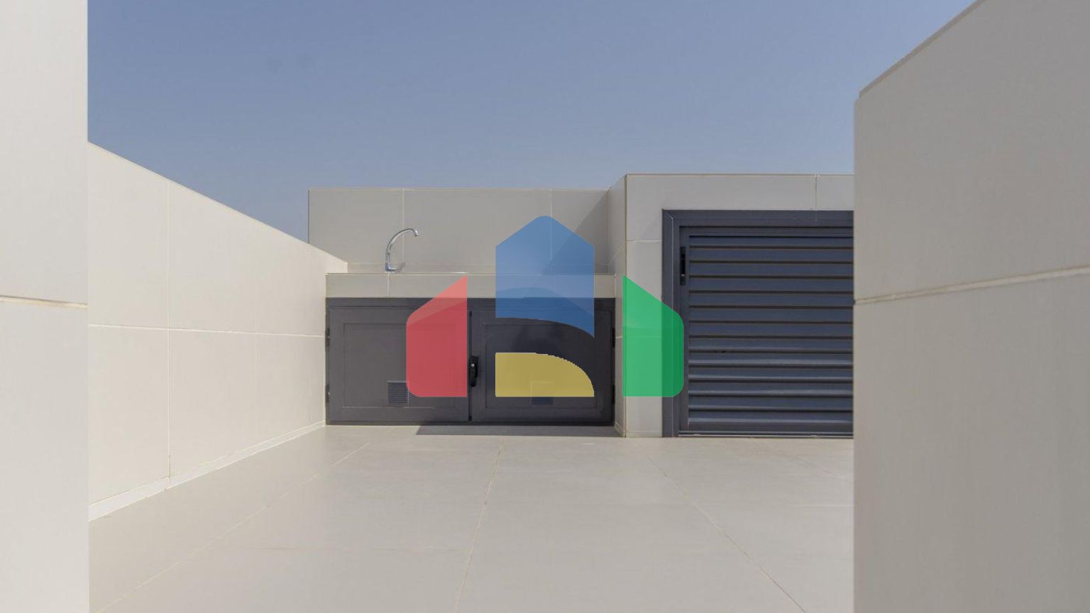 НОВЫЕ СТРОИТЕЛЬНЫЕ ВИЛЛЫ В 250 М ОТ ПЛЯЖА В КАМПУМОРЕ