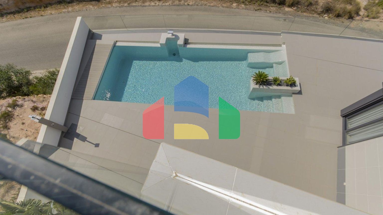 НОВЫЕ СТРОИТЕЛЬНЫЕ ВИЛЛЫ В 250 М ОТ ПЛЯЖА В КАМПУМОРЕ