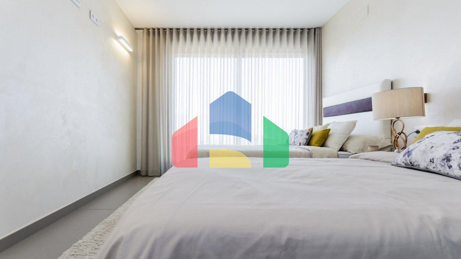 НОВЫЕ СТРОИТЕЛЬНЫЕ ВИЛЛЫ В 250 М ОТ ПЛЯЖА В КАМПУМОРЕ