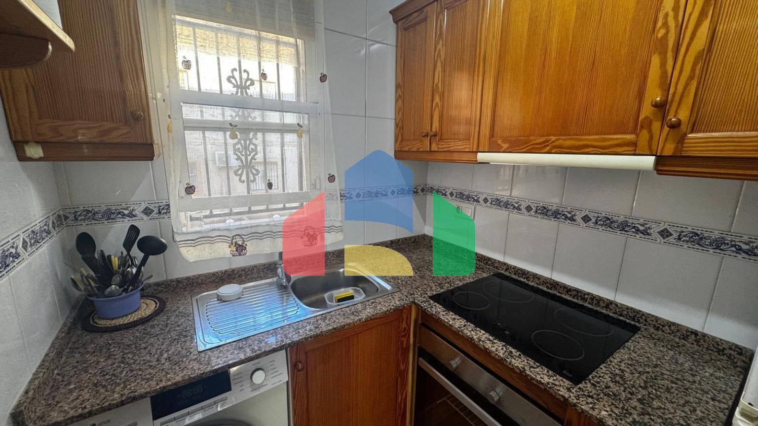 Южное бунгало, 2 спальни и общий бассейн в Ла Флориде (Ориуэла Коста)