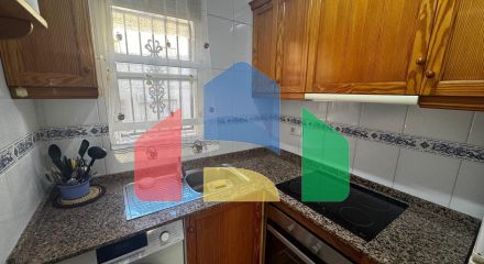 Южное бунгало, 2 спальни и общий бассейн в Ла Флориде (Ориуэла Коста)