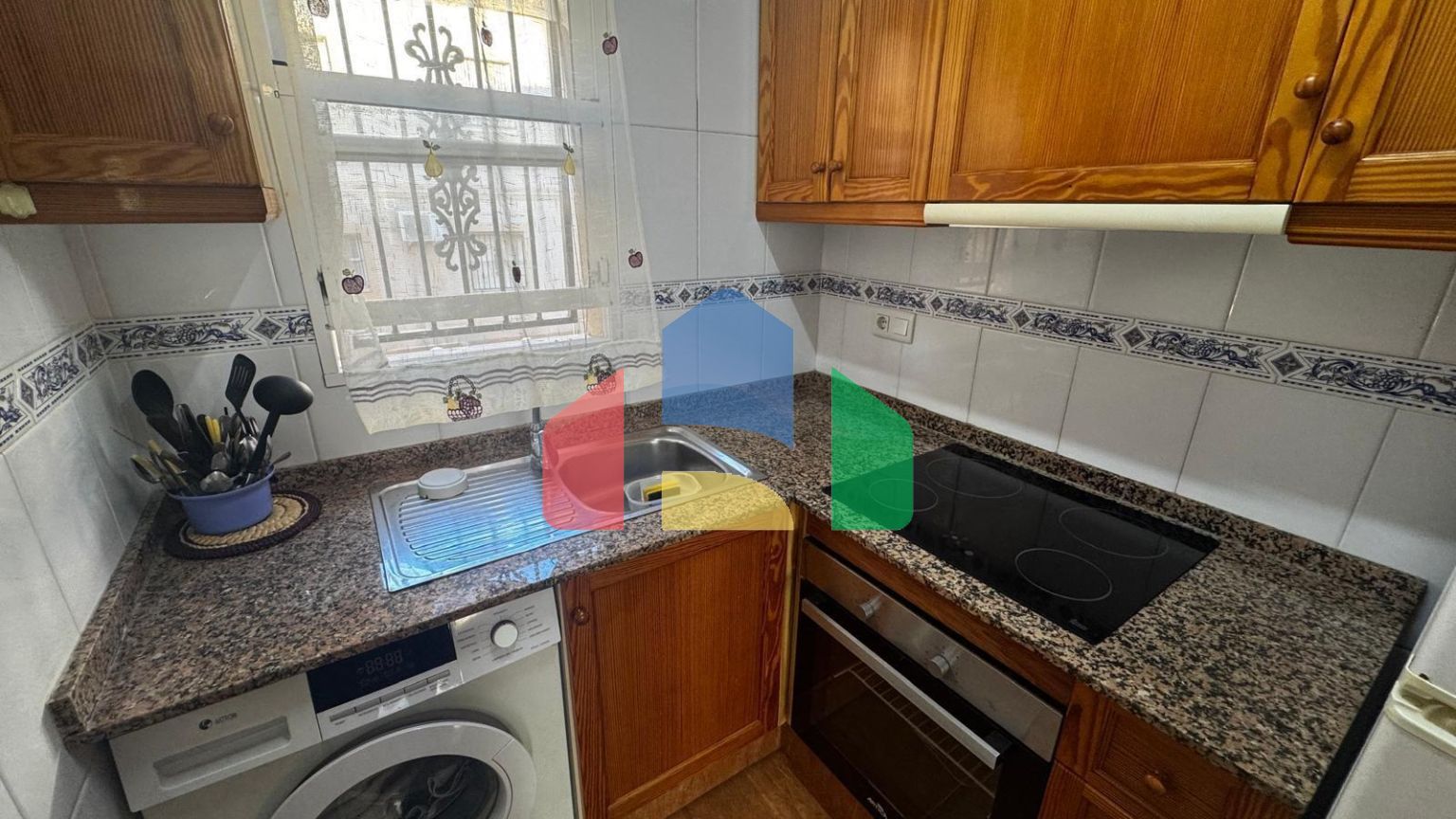 Южное бунгало, 2 спальни и общий бассейн в Ла Флориде (Ориуэла Коста)