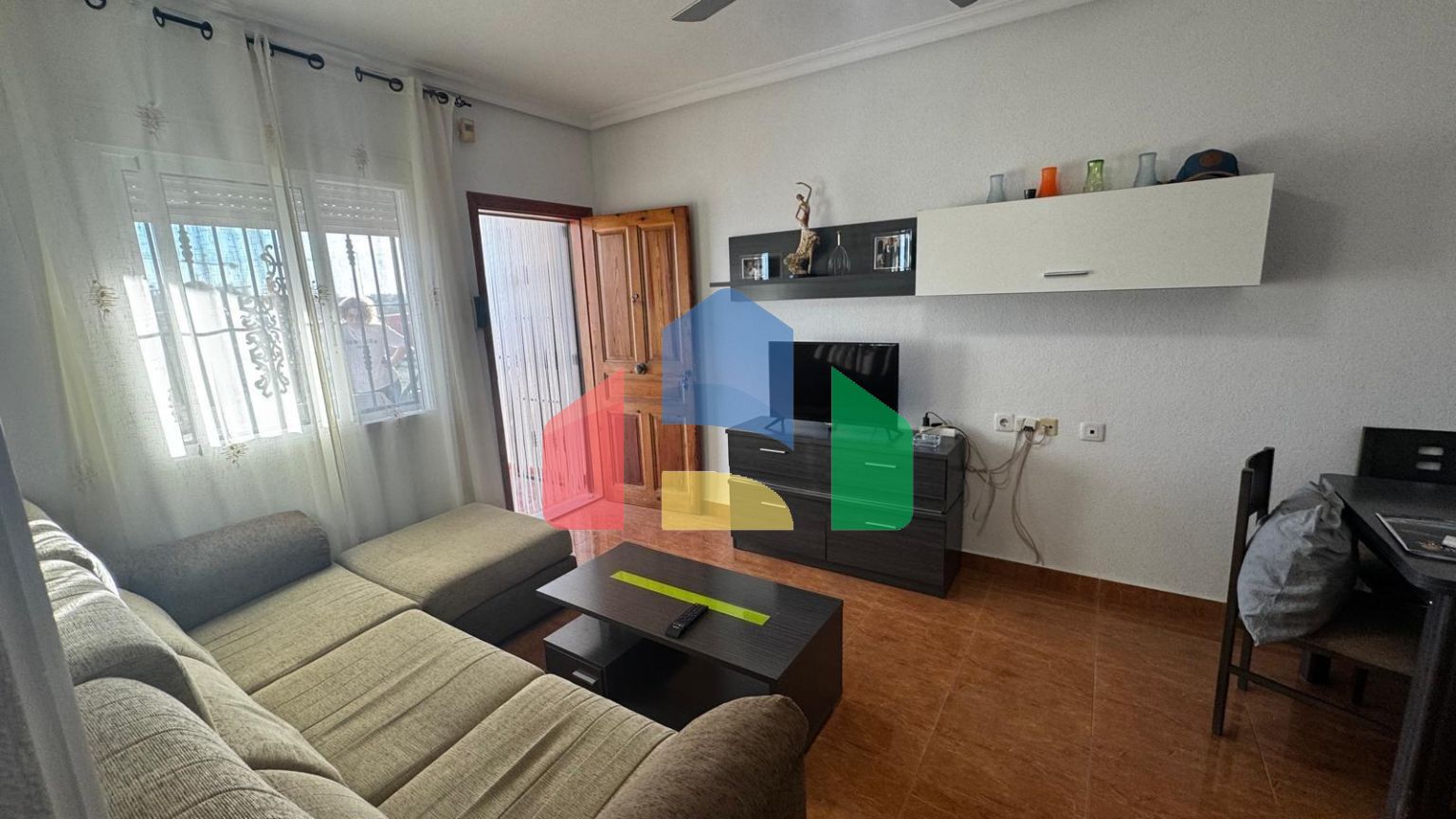 Южное бунгало, 2 спальни и общий бассейн в Ла Флориде (Ориуэла Коста)