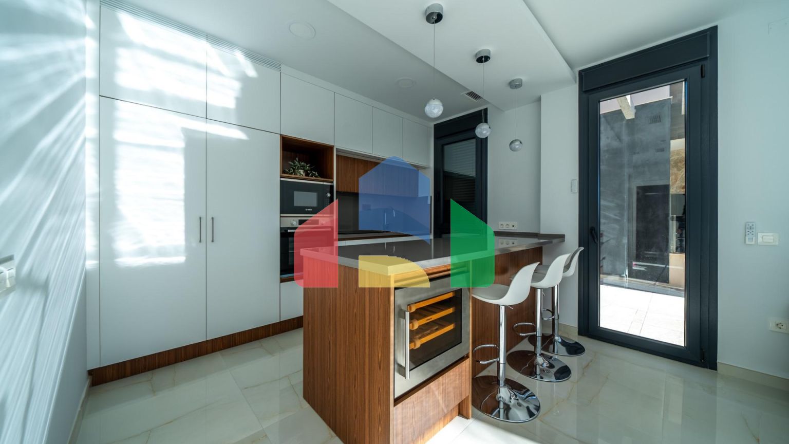 Новый частный дом в Ориуэле!