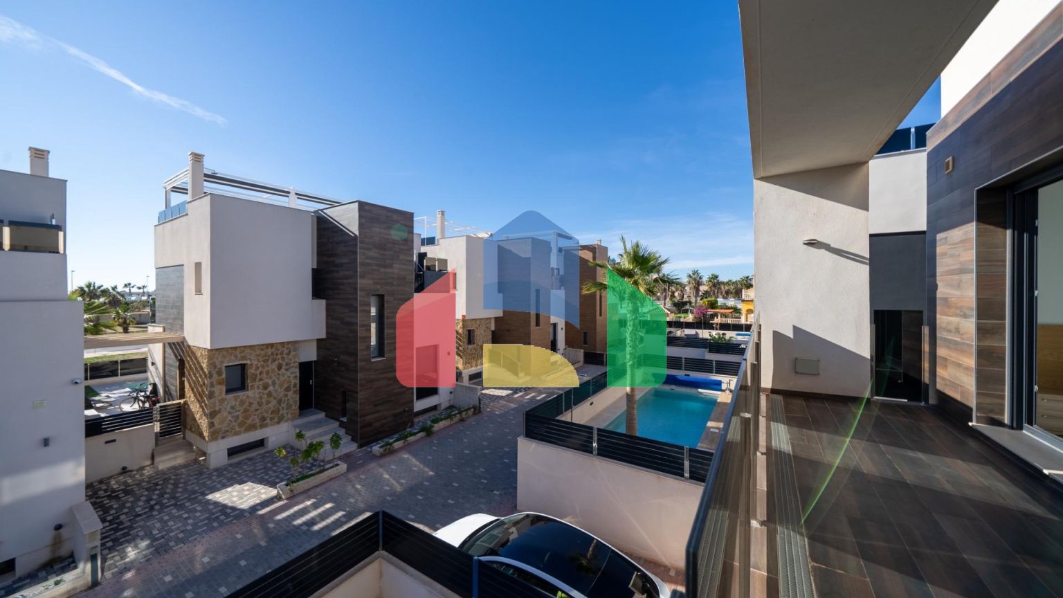 Новый частный дом в Ориуэле!