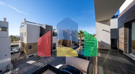 Новый частный дом в Ориуэле!