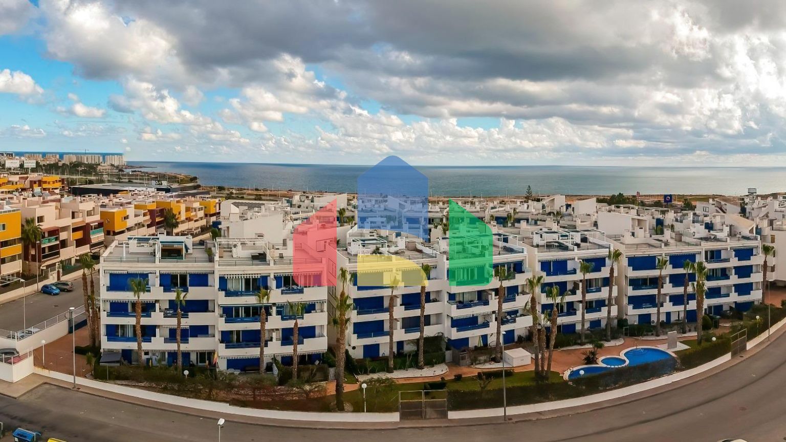 ЭКСКЛЮЗИВНАЯ КВАРТИРА С ВИДОМ НА МОРЕ ИЗ ДВУХ HAB. В ЖИЛОМ LA CALMA — ORIHUELA COSTA