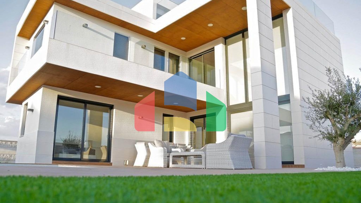 НОВЫЕ ВИЛЛЫ В КАМПОАМОРЕ