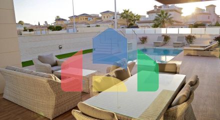 НОВЫЕ ВИЛЛЫ В КАМПОАМОРЕ