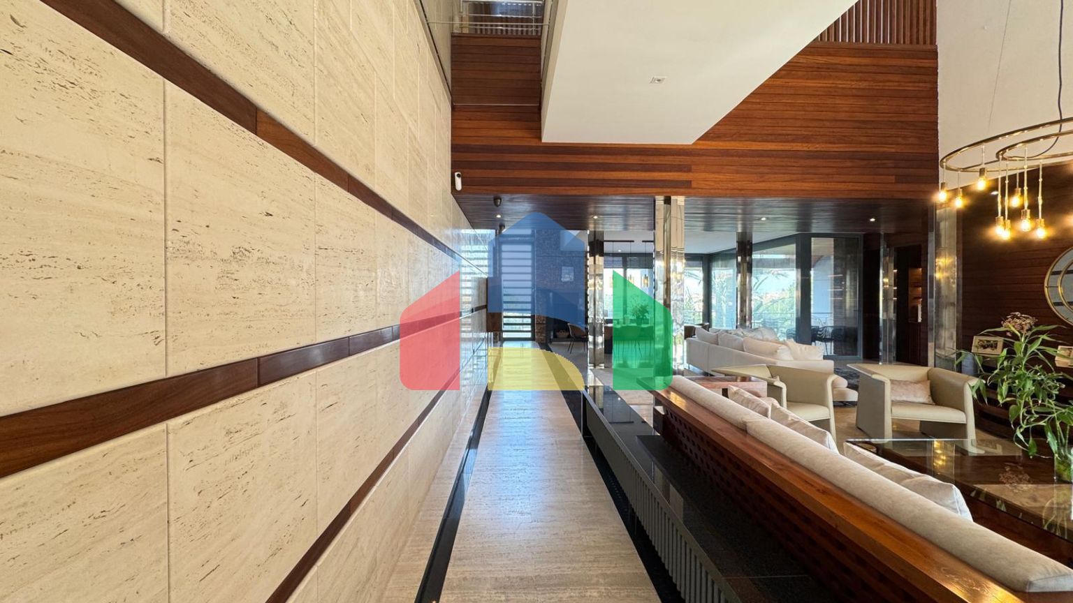 ШИКАРНАЯ ВИЛЛА С УЧАСТКОМ 1500 М2. ПЛОЩАДЬ ДОМА 847 М2. 7 СПАЛЕН. 8 ВАННЫХ КОМНАТ. ПЛЯЖ 750 МЕТРОВ.