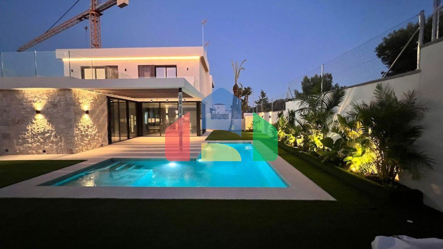 РОСКОШНЫЕ ВИЛЛЫ В МОНТЕЗЕНИИ