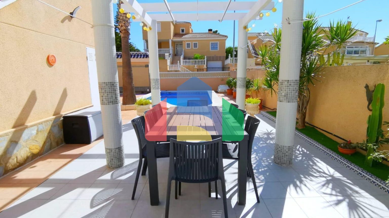 Просторный шале в Ла Флорида, Орихuela Коста — Идеально для наслаждения солнцем и пляжем