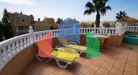 Просторный шале в Ла Флорида, Орихuela Коста — Идеально для наслаждения солнцем и пляжем Просторный шале в Ла Флорида, Орихuela Коста — Идеально для наслаждения солнцем и пляжем