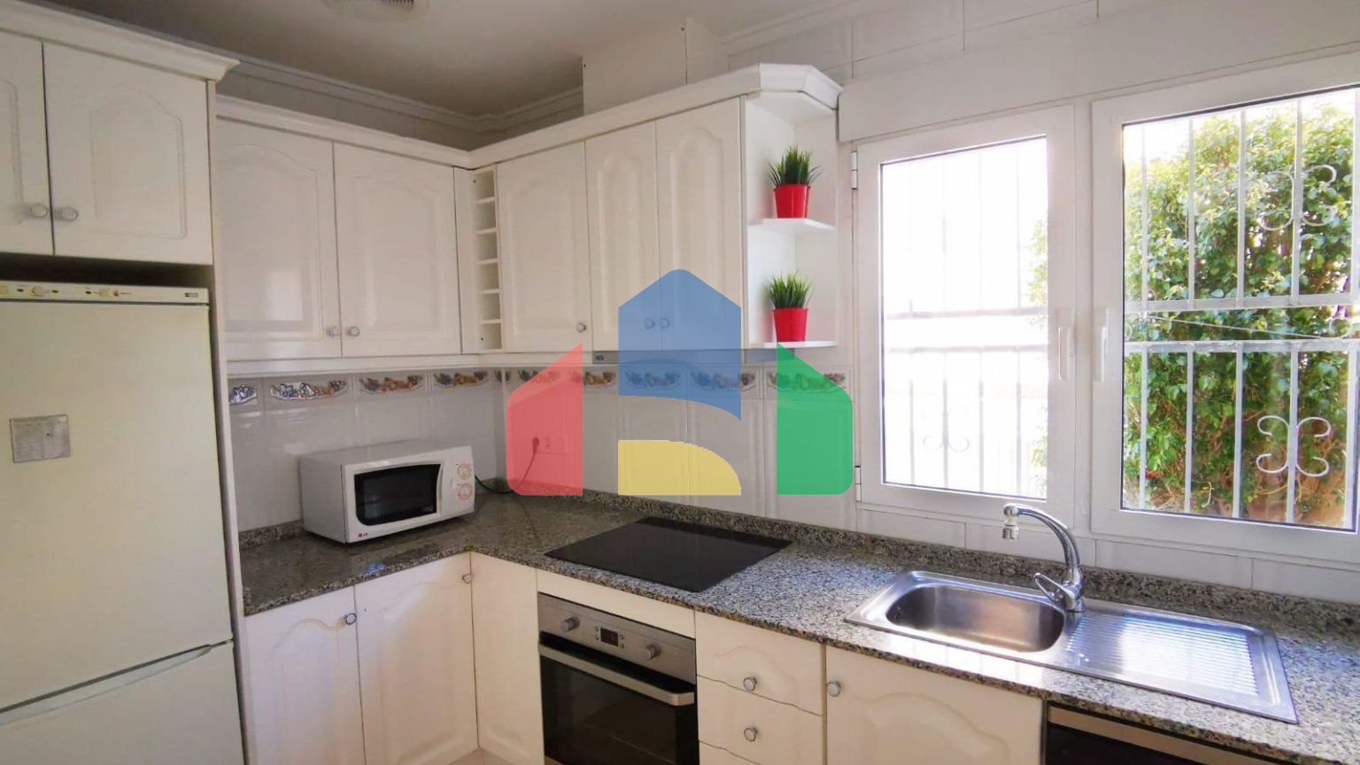 Просторный шале в Ла Флорида, Орихuela Коста — Идеально для наслаждения солнцем и пляжем