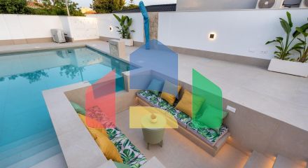 Роскошная вилла в 800 метрах от моря в Кампоамор, Южное побережье Бланка