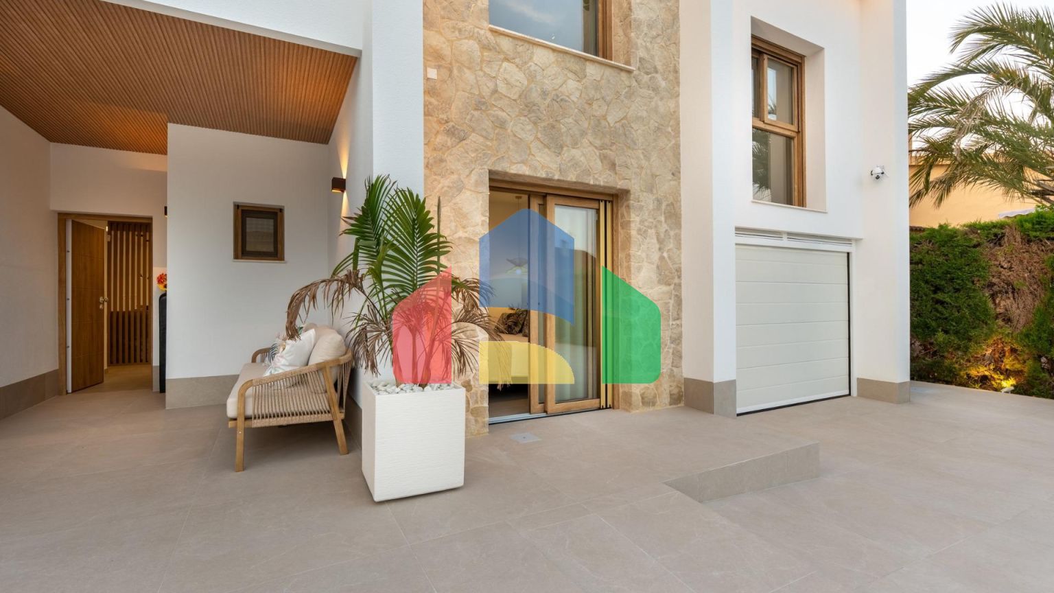 Роскошная вилла в 800 метрах от моря в Кампоамор, Южное побережье Бланка