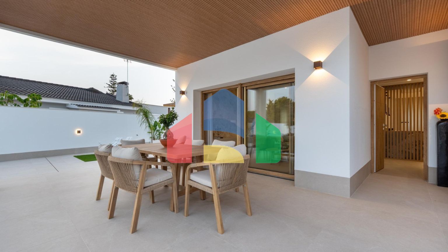 Роскошная вилла в 800 метрах от моря в Кампоамор, Южное побережье Бланка