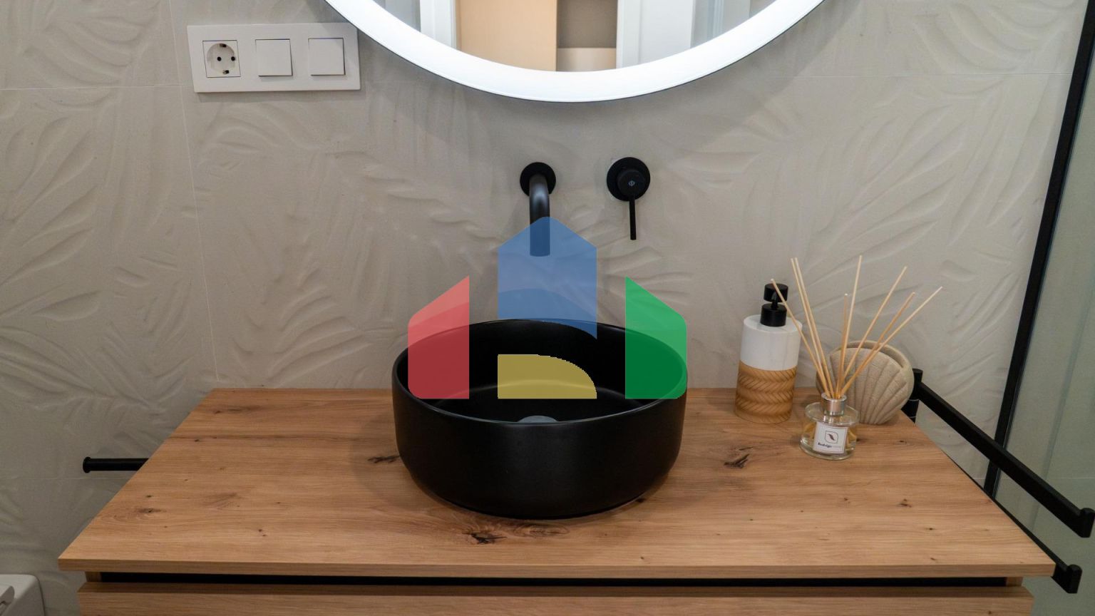 Роскошная вилла в 800 метрах от моря в Кампоамор, Южное побережье Бланка