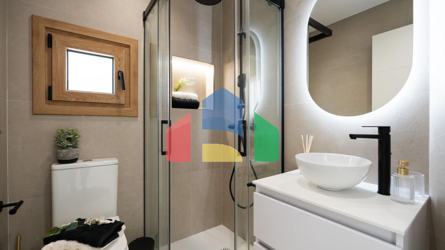 Роскошная вилла в 800 метрах от моря в Кампоамор, Южное побережье Бланка