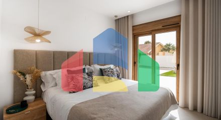 Роскошная вилла в 800 метрах от моря в Кампоамор, Южное побережье Бланка