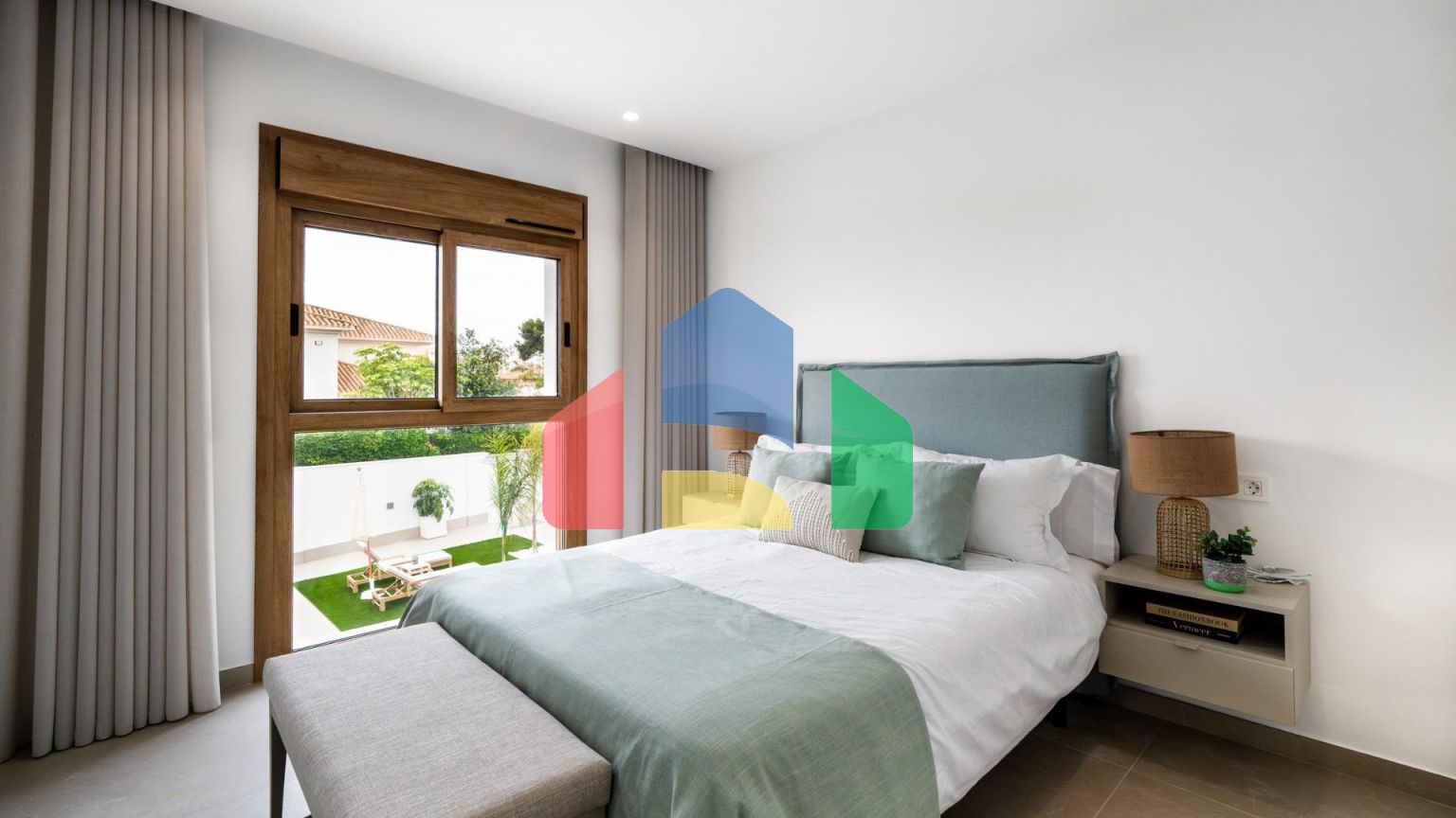 Роскошная вилла в 800 метрах от моря в Кампоамор, Южное побережье Бланка