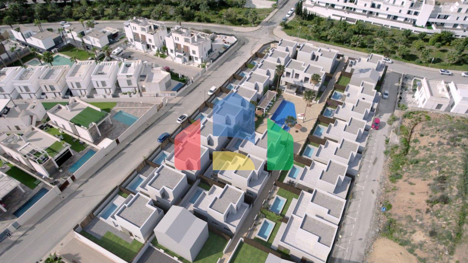 НОВЫЕ ВИЛЛЫ В ОРИУЭЛА-КОСТА