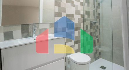 СОВРЕМЕННАЯ ВИЛЛА ПОСЛЕ ПОЛЯ ДЛЯ ГОЛЬФА