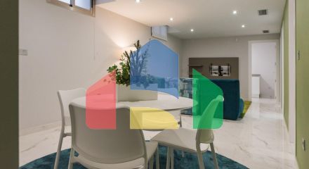 СОВРЕМЕННАЯ ВИЛЛА ПОСЛЕ ПОЛЯ ДЛЯ ГОЛЬФА