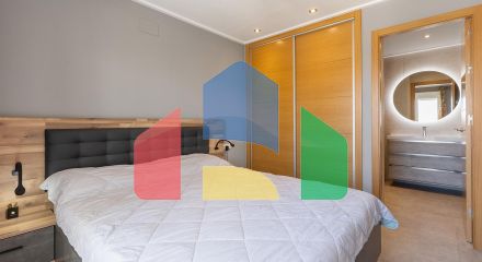 ШИКАРНЫЕ АПАРТАМЕНТЫ В ORIHUELA COSTA. 2 СПАЛЬНИ. 2 ВАННЫЕ КОМНАТЫ. ГАРАЖ И БАССЕЙН. ТЕРРАСА 16М2.