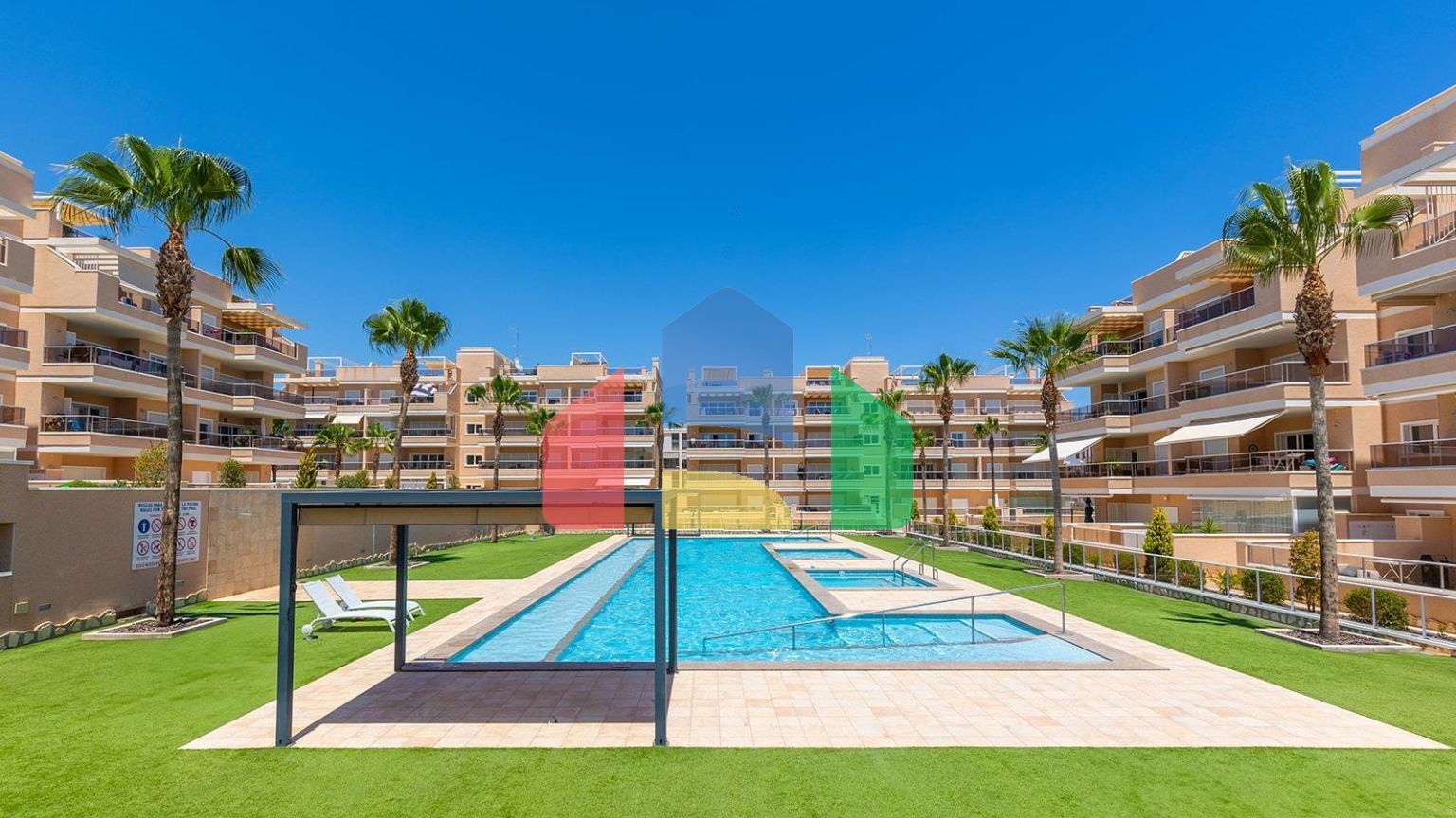 ШИКАРНЫЕ АПАРТАМЕНТЫ В ORIHUELA COSTA. 2 СПАЛЬНИ. 2 ВАННЫЕ КОМНАТЫ. ГАРАЖ И БАССЕЙН. ТЕРРАСА 16М2.