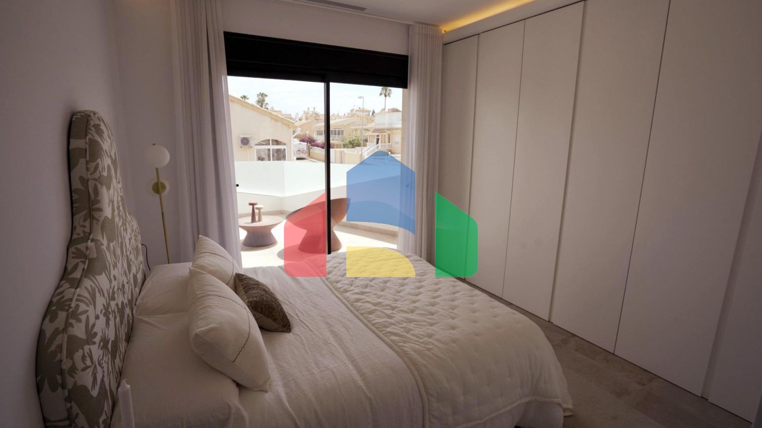 ШИКАРНЫЕ ВИЛЛЫ ОТ ЗАСТРОЙЩИКА! 3 СПАЛЬНИ. 3 ВАННЫЕ КОМНАТЫ. ПРИВАТНЫЙ БАССЕЙН. УЧАСТОК 180М2.