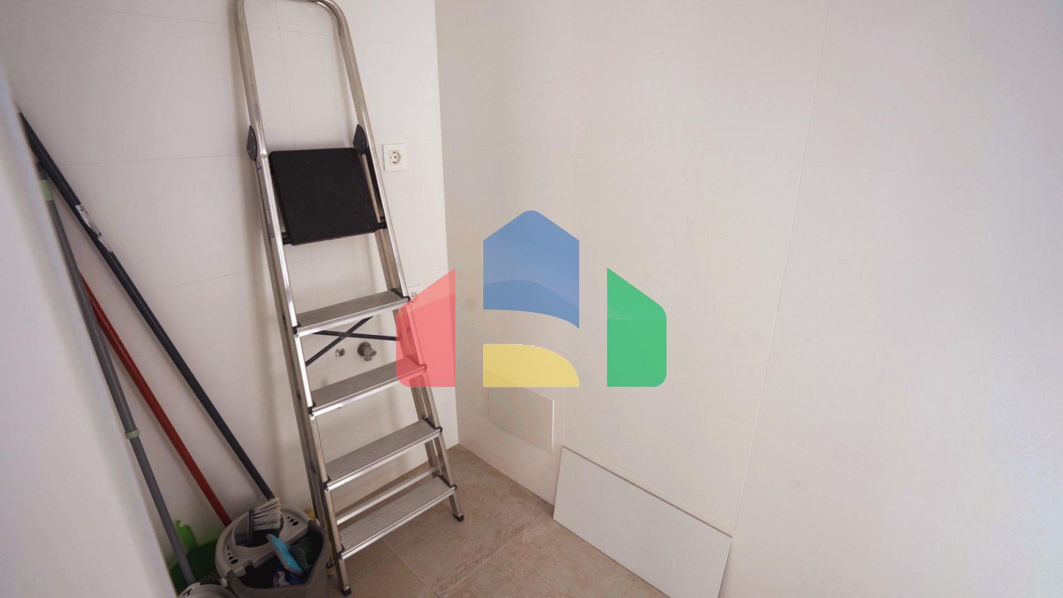 ШИКАРНЫЕ ВИЛЛЫ ОТ ЗАСТРОЙЩИКА! 3 СПАЛЬНИ. 3 ВАННЫЕ КОМНАТЫ. ПРИВАТНЫЙ БАССЕЙН. УЧАСТОК 180М2.