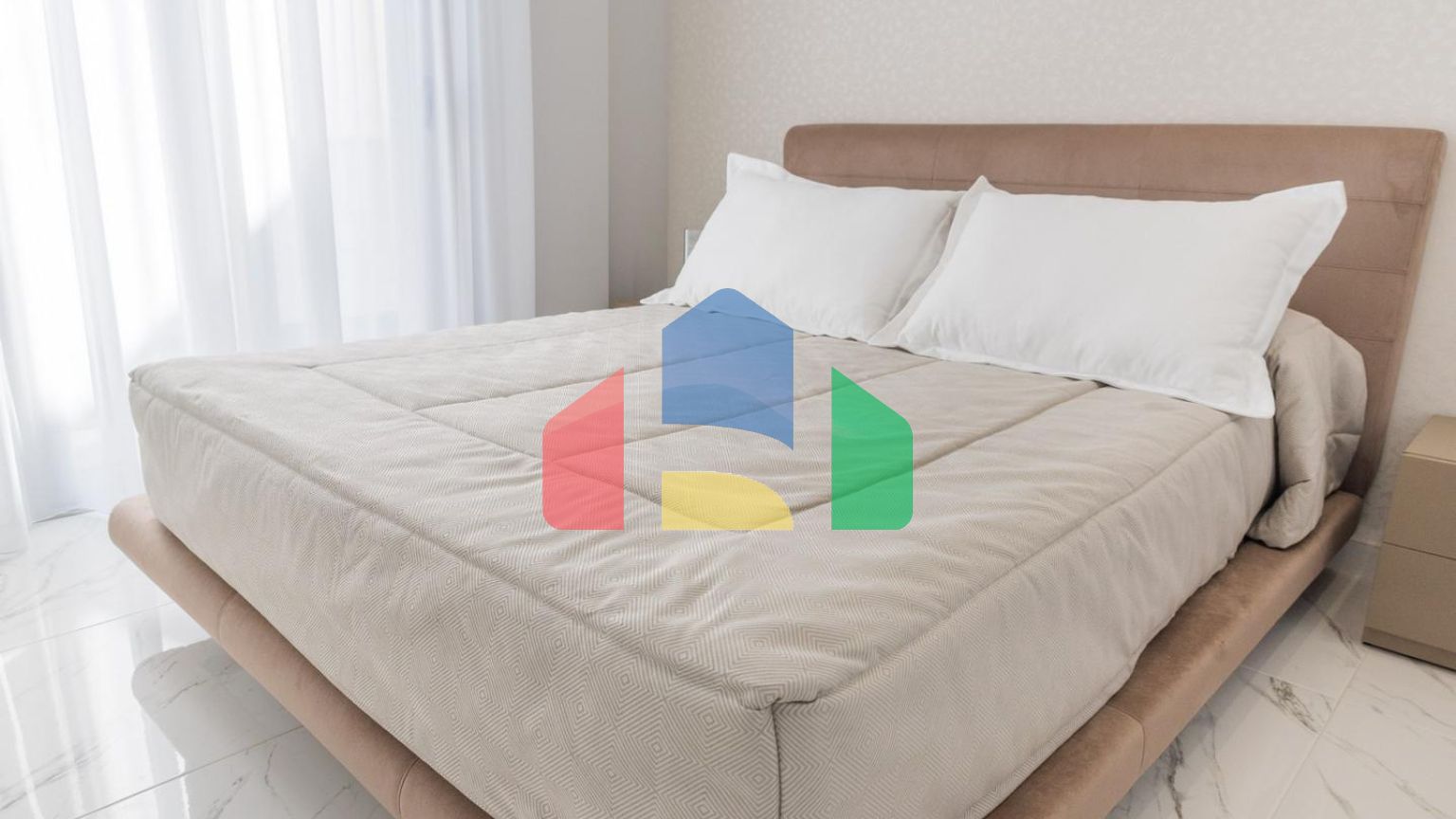 Современные виллы расположены рядом с Villamartin гольф, ориентированы на юго-восток.