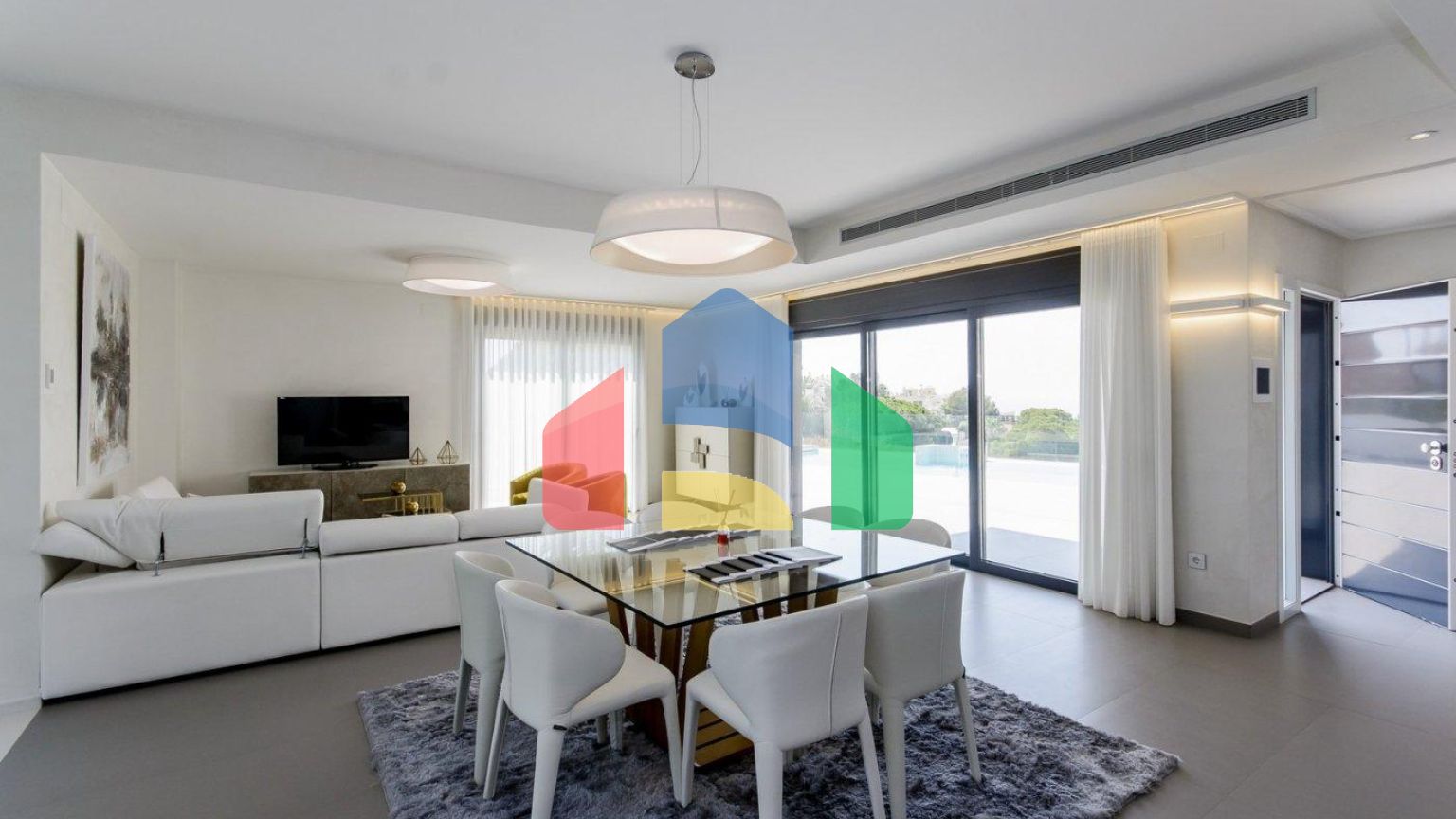 НОВЫЕ СТРОИТЕЛЬНЫЕ ВИЛЛЫ В 250 М ОТ ПЛЯЖА В КАМПУМОРЕ