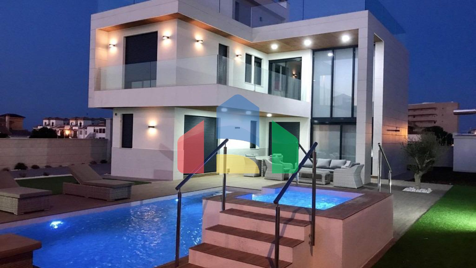 НОВЫЕ ВИЛЛЫ В КАМПОАМОРЕ