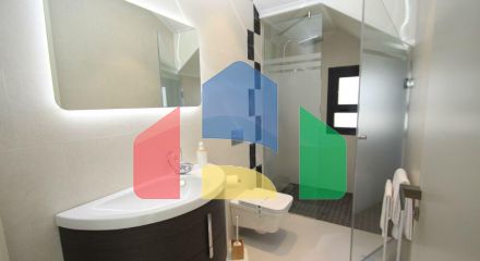 НОВОЕ СТРОИТЕЛЬСТВО В ОРИХУЭЛА-КОСТА. 4 СПАЛЬНИ. УЧASTOK. ГАРАЖ. СОБСВЕННЫЙ БАСЕЙН. ПЛЯЖ ВСЕГО в 350 МЕТРАХ.